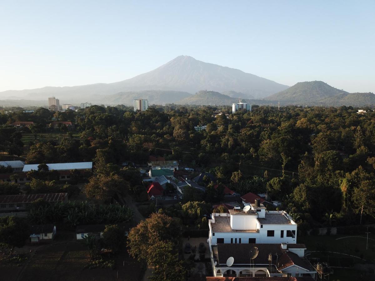 Arusha Royal Bed and Breakfast Esterno foto