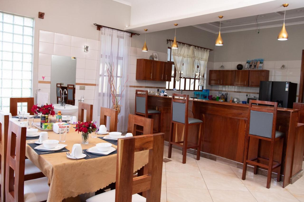 Arusha Royal Bed and Breakfast Esterno foto