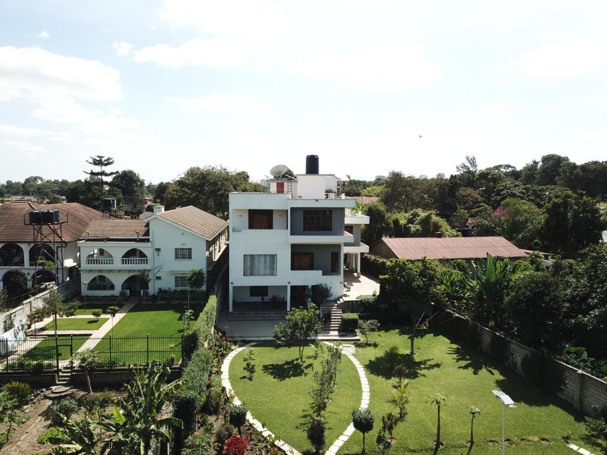 Arusha Royal Bed and Breakfast Esterno foto