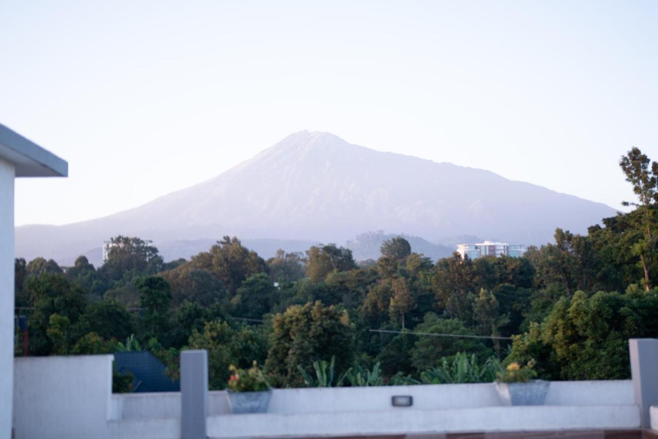 Arusha Royal Bed and Breakfast Esterno foto