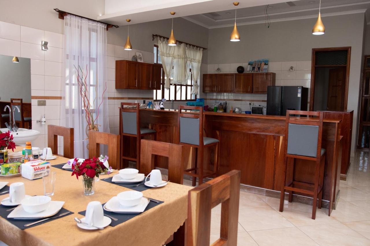 Arusha Royal Bed and Breakfast Esterno foto